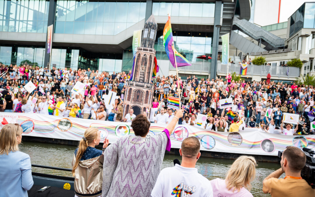 Rainbow canon at the Utrecht Pride 2022